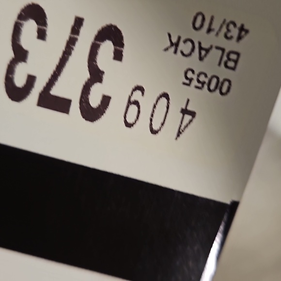 GIVENCHY WHITE SNEAKERS - Picture 13 of 13